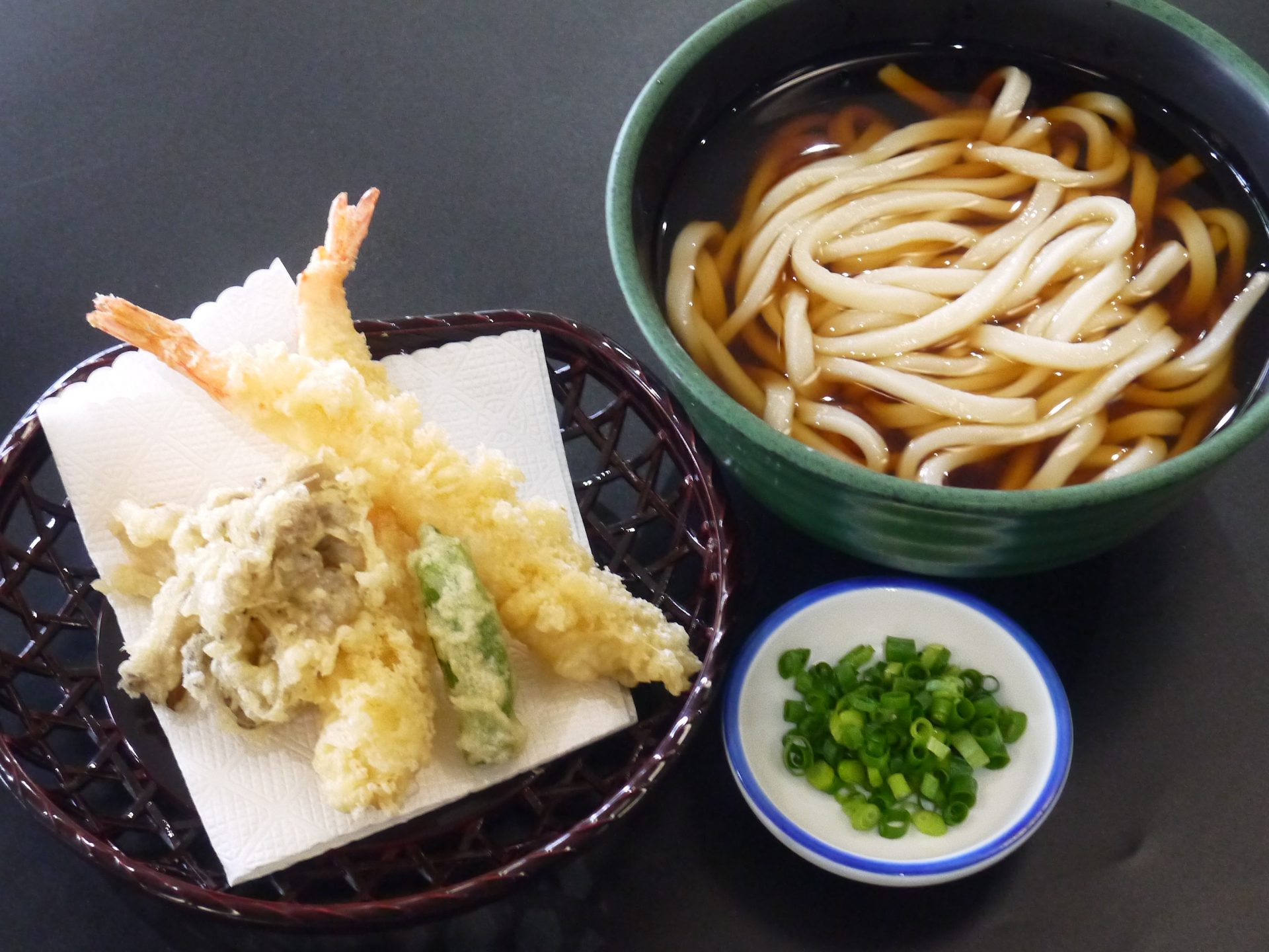 天ぷらうどん 温 冷 焼津さかなセンター